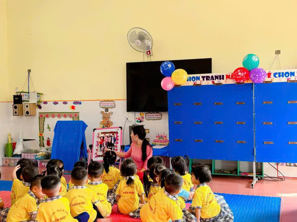 Thao giảng chào mừng NNGVN 20/22- Giáo viên Nguyễn Hương lớp Bé A